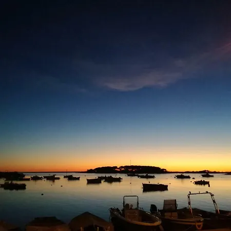 Bed Anthos Nocleg ze śniadaniem 4*